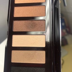 Charlotte tilbury super nudes eyeshadow palette. Only swatched